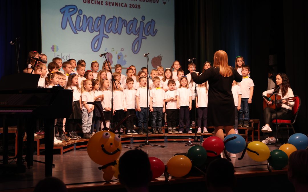 Nastop na 8. območni reviji predšolskih in mlajših pevskih zborov “RINGARAJA 2025”